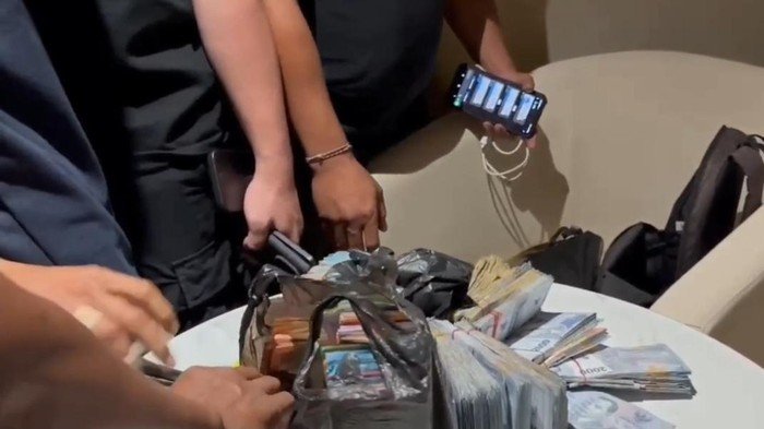 Penampakan Duit Gepokan Disita dari Andreas Si Pembunuh Bos Sembako